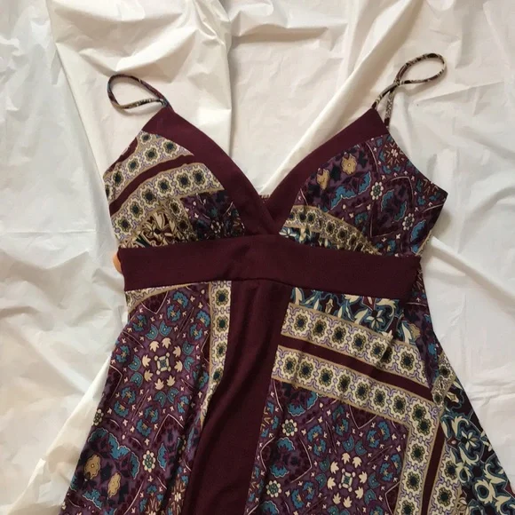 Dress - Picture 2 of 4